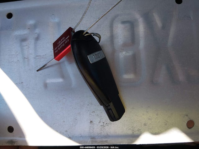 44699489 :رقم المزاد ، 1C4PJMCB2HW525800 vin ، 2017 Jeep Cherokee Latitude 4x4 مزاد بيع