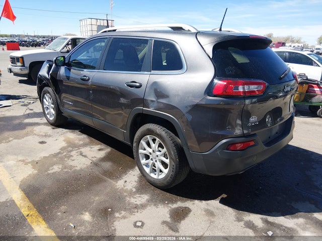44699489 :رقم المزاد ، 1C4PJMCB2HW525800 vin ، 2017 Jeep Cherokee Latitude 4x4 مزاد بيع