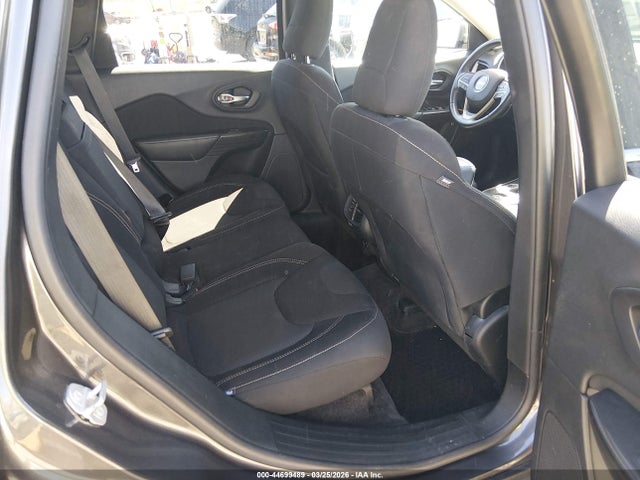 44699489 :رقم المزاد ، 1C4PJMCB2HW525800 vin ، 2017 Jeep Cherokee Latitude 4x4 مزاد بيع
