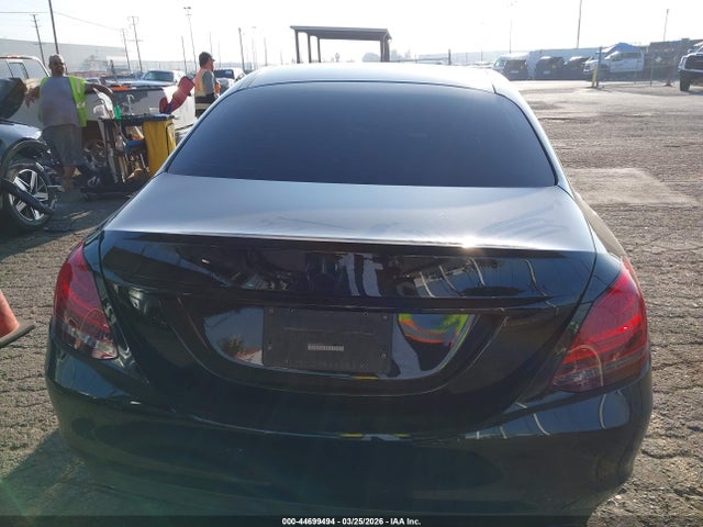 W1KWF8DB3MR609609 Mercedes-Benz C 300 Sedan