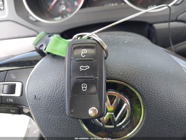 44699500 :رقم المزاد ، 3VWDB7AJ4HM364679 vin ، 2017 Volkswagen Jetta 1.4t Se مزاد بيع