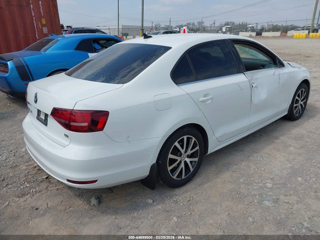 44699500 :رقم المزاد ، 3VWDB7AJ4HM364679 vin ، 2017 Volkswagen Jetta 1.4t Se مزاد بيع