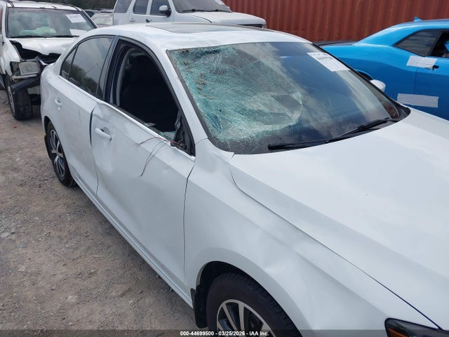 44699500 :رقم المزاد ، 3VWDB7AJ4HM364679 vin ، 2017 Volkswagen Jetta 1.4t Se مزاد بيع