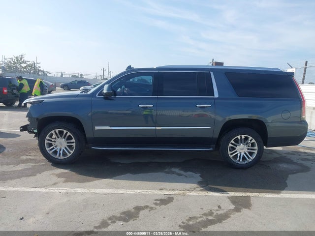 44699511 :رقم المزاد ، 1GYS3GKJ7LR166606 vin ، 2020 Cadillac Escalade Esv 2wd مزاد بيع