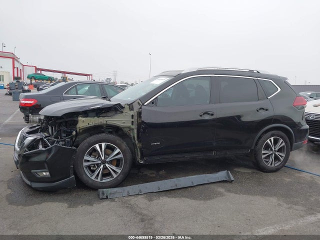 5N1ET2MT7JC802246 Nissan Rogue Hybrid Sl
