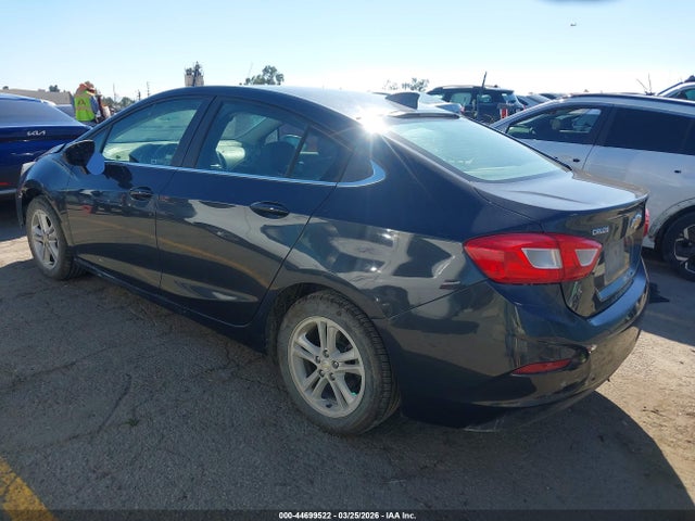 2017 CHEVROLET CRUZE 1G1BE5SM8H7164115 Photo 2
