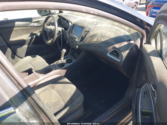 2017 CHEVROLET CRUZE 1G1BE5SM8H7164115 Photo 4