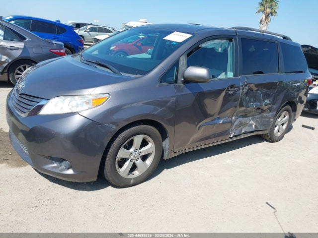Toyota Sienna Le 8 Passenger 2016 5TDKK3DC7GS694489 Image 2