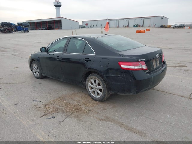 2011 TOYOTA CAMRY 4T4BF3EK0BR110790 Photo 2