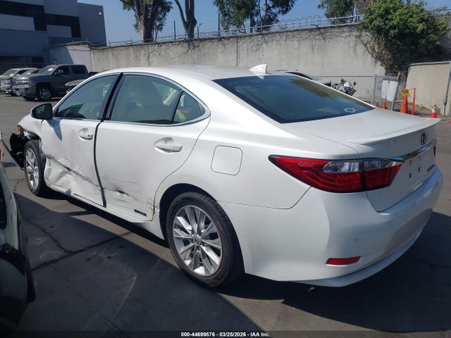 2015 LEXUS ES 300H JTHBW1GG0F2091525 Photo 2