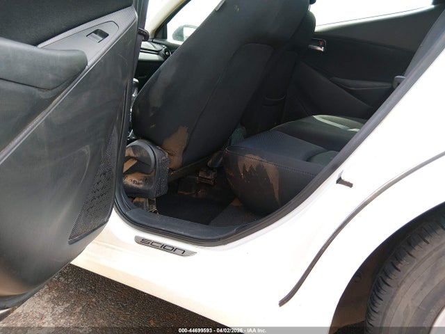 Scion IA 2016 3MYDLBZV4GY122154 Image 11