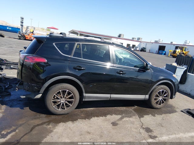 Toyota RAV4 LE 2018 2T3ZFREV2JW453435 Image 14