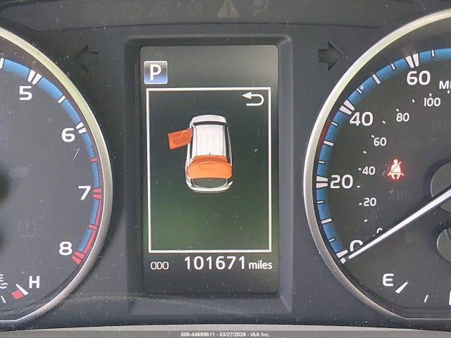 Toyota RAV4 LE 2018 2T3ZFREV2JW453435 Image 16