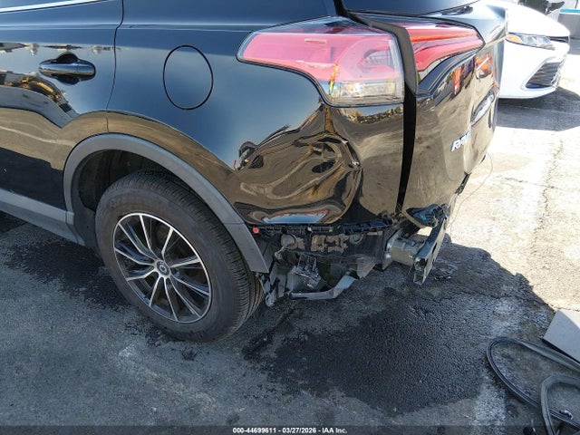Toyota RAV4 LE 2018 2T3ZFREV2JW453435 Image 19