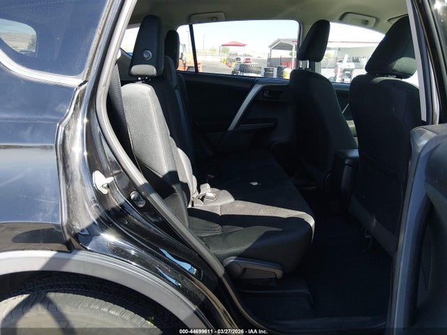 Toyota RAV4 LE 2018 2T3ZFREV2JW453435 Image 8