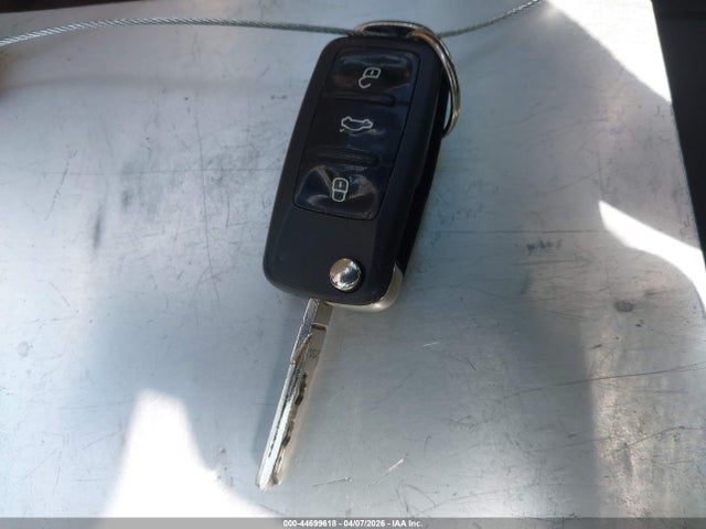 3VWD17AJXEM277397 Volkswagen Jetta 1.8t Se