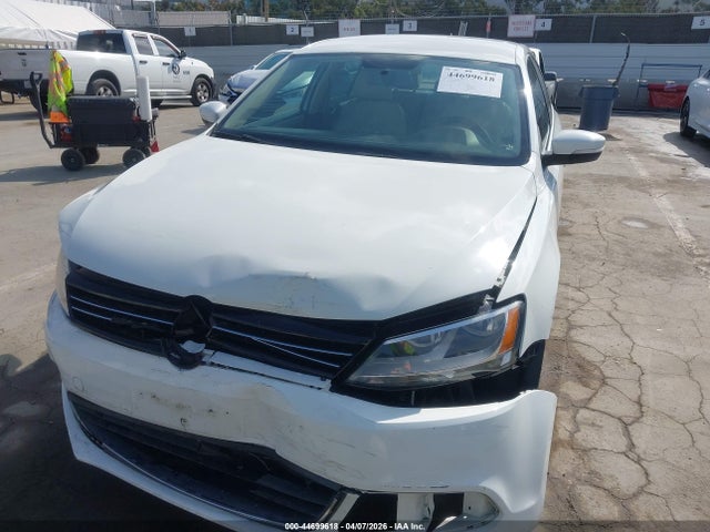 3VWD17AJXEM277397 Volkswagen Jetta 1.8t Se