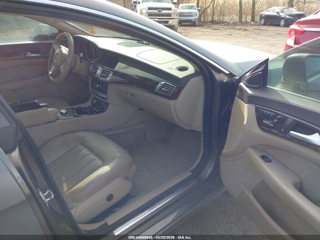 2012 MERCEDES-BENZ CLS 550 WDDLJ9BB4CA042687 Photo 4