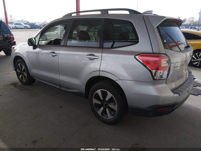 JF2SJAGC8JH435395 Subaru Forester 2.5i Premium