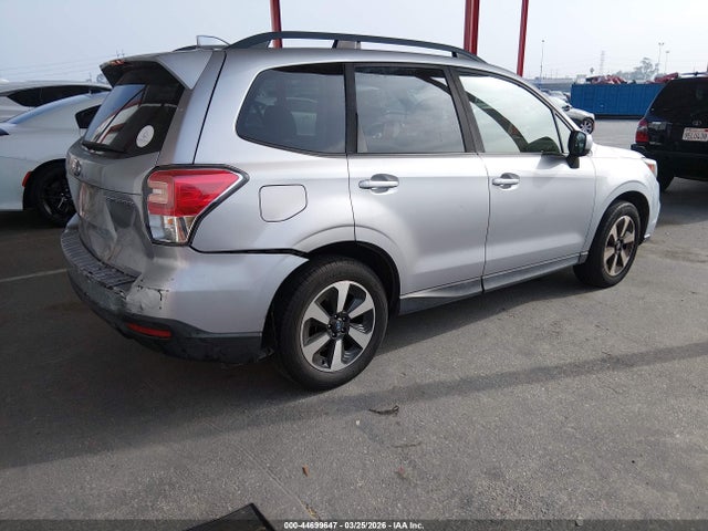 JF2SJAGC8JH435395 Subaru Forester 2.5i Premium