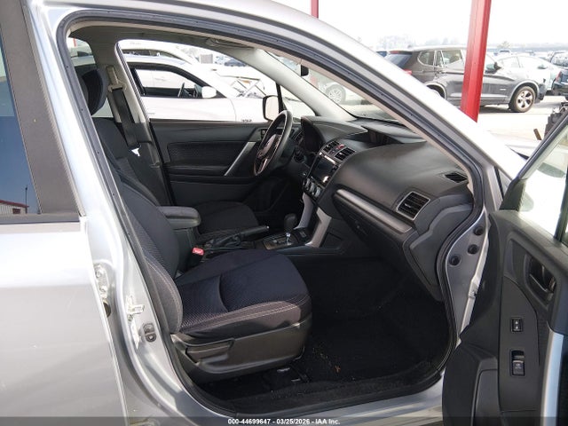 JF2SJAGC8JH435395 Subaru Forester 2.5i Premium