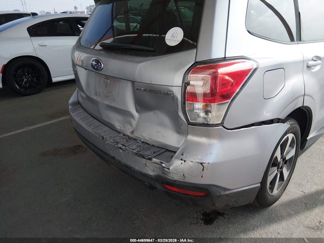 JF2SJAGC8JH435395 Subaru Forester 2.5i Premium