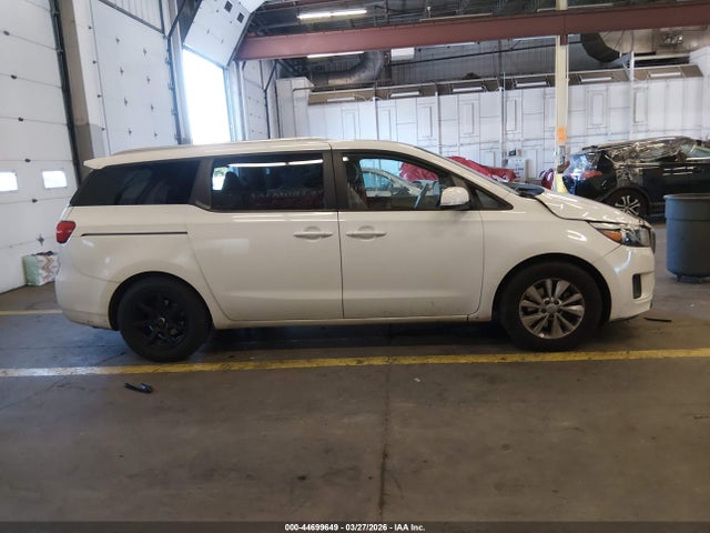 KIA SEDONA LX 2016 KNDMB5C19G6191163 Image 14
