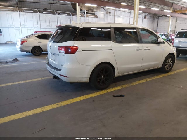 KIA SEDONA LX 2016 KNDMB5C19G6191163 Image 4