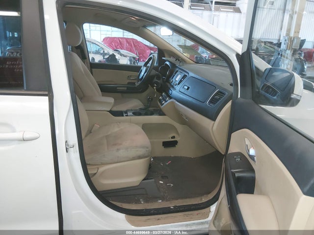KIA SEDONA LX 2016 KNDMB5C19G6191163 Image 5