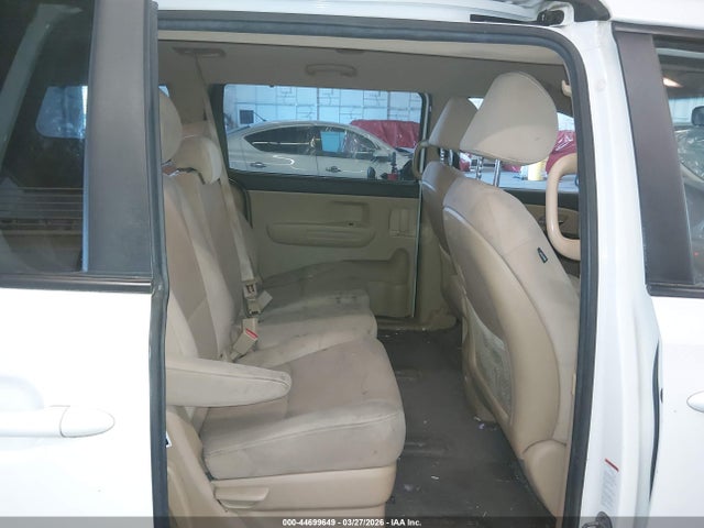 KIA SEDONA LX 2016 KNDMB5C19G6191163 Image 8