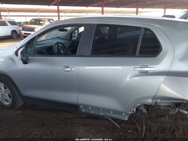 KL7CJKSM4NB539199 Chevrolet Trax Fwd Ls