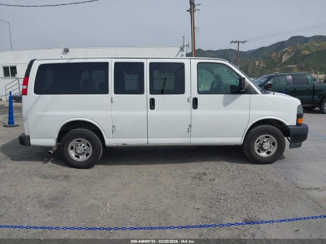 1GAWGEFG6L1235386 Chevrolet Express Passenger Rwd 2500 Regular Wheelbase Ls