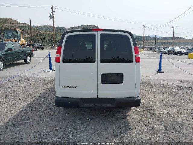 1GAWGEFG6L1235386 Chevrolet Express Passenger Rwd 2500 Regular Wheelbase Ls