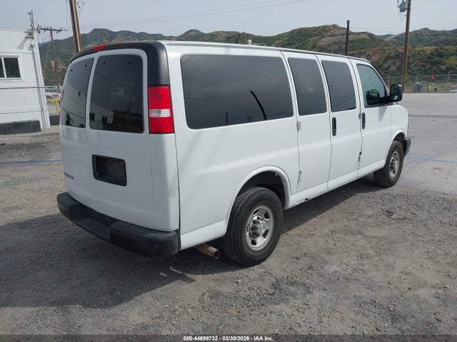 1GAWGEFG6L1235386 Chevrolet Express Passenger Rwd 2500 Regular Wheelbase Ls