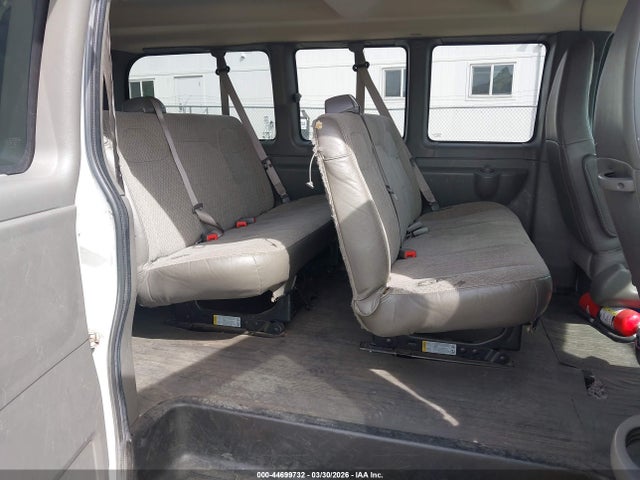 1GAWGEFG6L1235386 Chevrolet Express Passenger Rwd 2500 Regular Wheelbase Ls