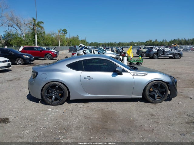 44699738 :رقم المزاد ، JF1ZNAA18F8700886 vin ، 2015 Scion Fr-s مزاد بيع
