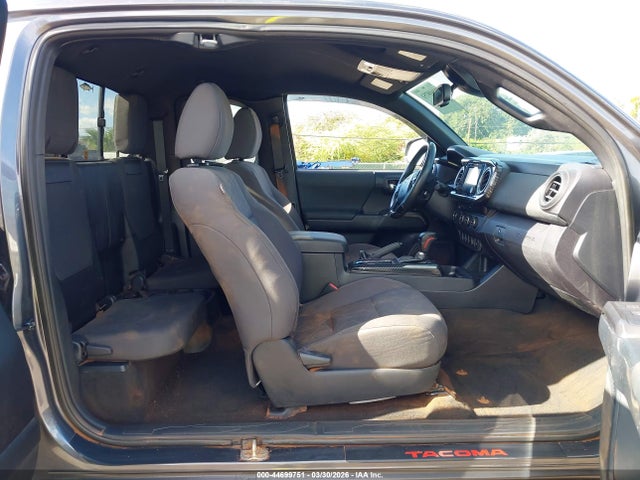 Aukcja sprzedaży 2018 Toyota Tacoma Trd Sport, vin: 5TFRZ5CN1JX061674, numer aukcji: 44699751