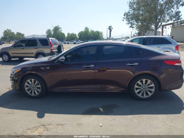 5XXGT4L35JG270232 KIA Optima Lx