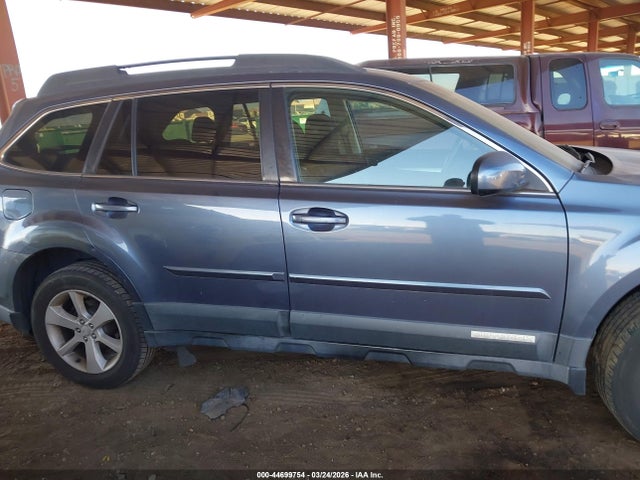 44699754 :رقم المزاد ، 4S4BRBCC0E3311641 vin ، 2014 Subaru Outback 2.5i Premium مزاد بيع