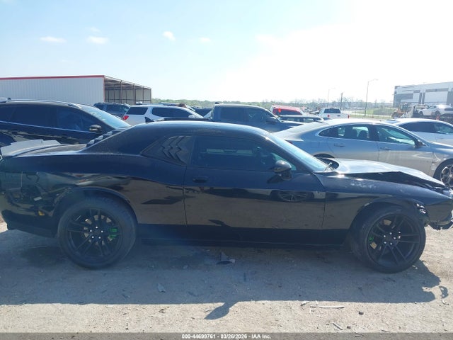 44699761 :رقم المزاد ، 2C3CDZAT8FH758871 vin ، 2015 Dodge Challenger R/t مزاد بيع