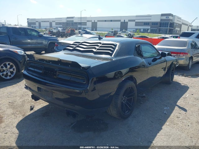 44699761 :رقم المزاد ، 2C3CDZAT8FH758871 vin ، 2015 Dodge Challenger R/t مزاد بيع