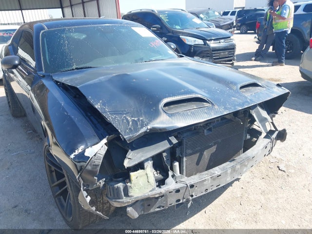 44699761 :رقم المزاد ، 2C3CDZAT8FH758871 vin ، 2015 Dodge Challenger R/t مزاد بيع
