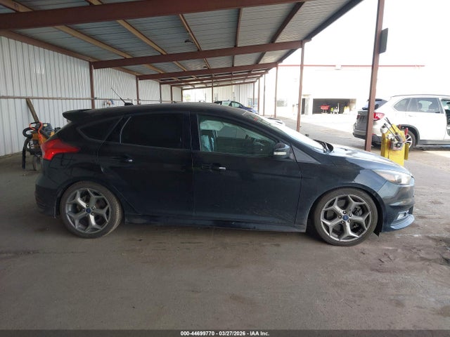 1FADP3L94GL212908 Ford FOCUS ST