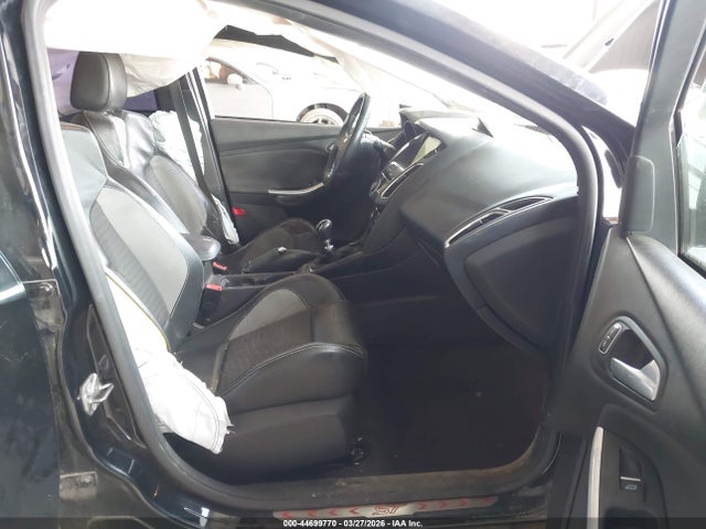 1FADP3L94GL212908 Ford FOCUS ST