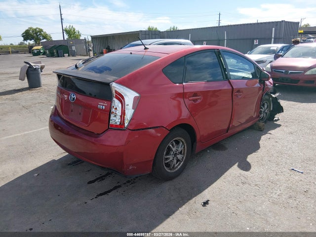 2013 TOYOTA PRIUS JTDKN3DU8D1648016 Photo 3