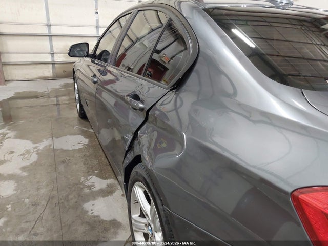 44699788 :رقم المزاد ، WBA3C3C54EP660714 vin ، 2014 Bmw 320i Xdrive مزاد بيع
