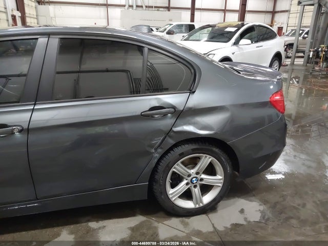 44699788 :رقم المزاد ، WBA3C3C54EP660714 vin ، 2014 Bmw 320i Xdrive مزاد بيع