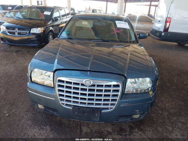 2005 Chrysler 300 Touring მანქანა იყიდება აუქციონზე, vin: 2C3AK53G85H639383, აუქციონის ნომერი: 44699791