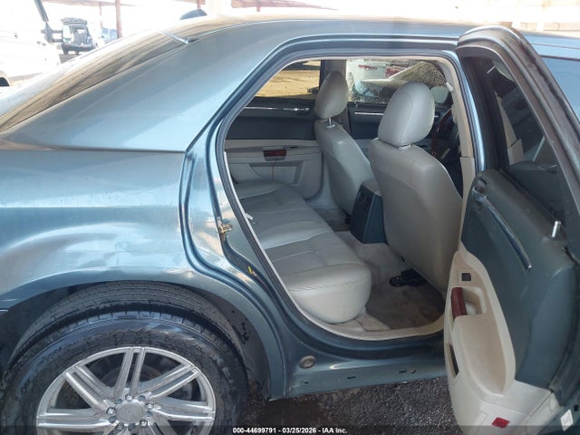 2005 Chrysler 300 Touring მანქანა იყიდება აუქციონზე, vin: 2C3AK53G85H639383, აუქციონის ნომერი: 44699791