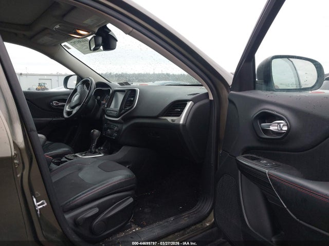 44699797 :رقم المزاد ، 1C4PJMBB8FW509695 vin ، 2015 Jeep Cherokee Trailhawk مزاد بيع